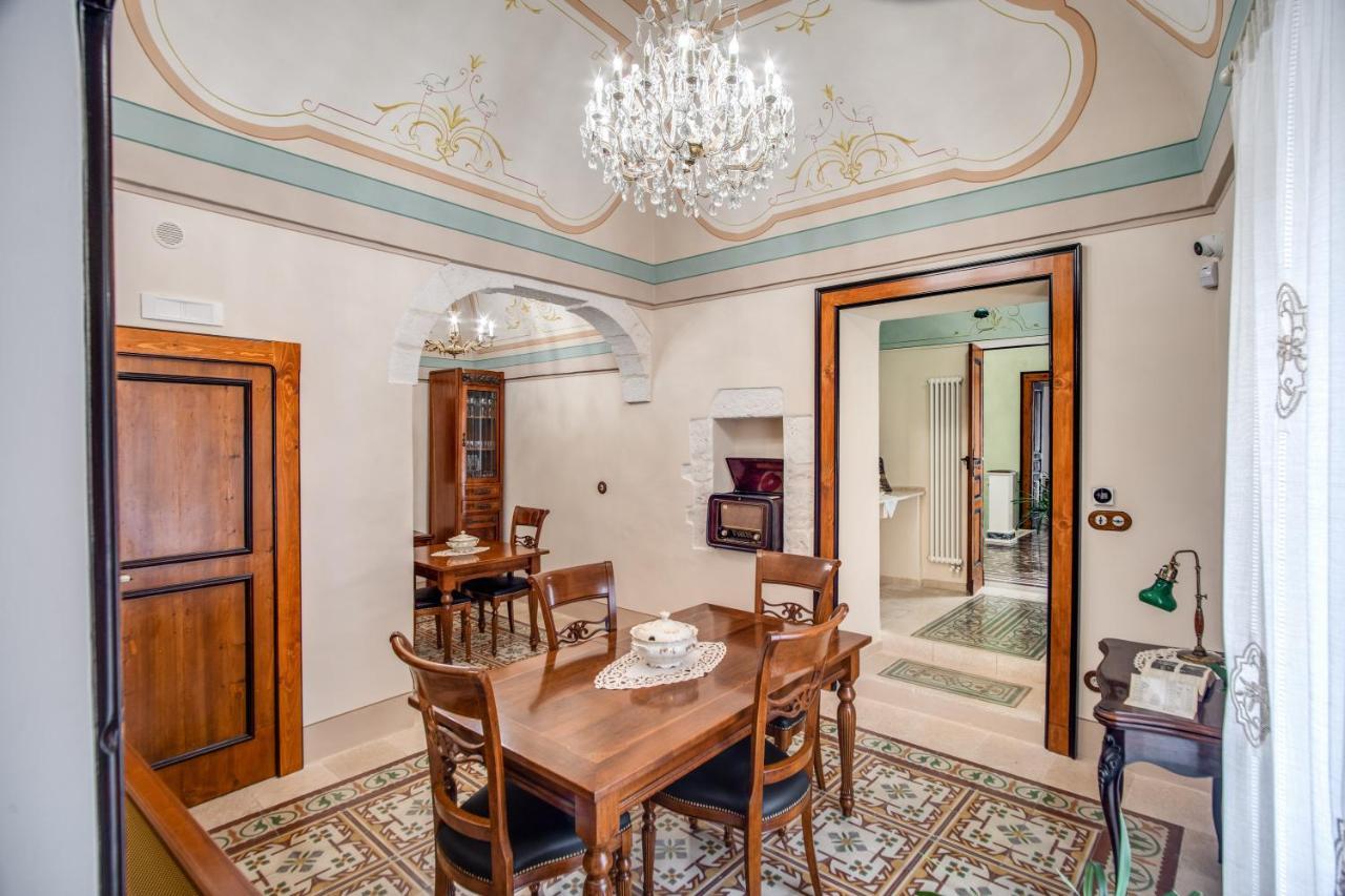 Bed and Breakfast Palazzo Stunis - Dimora Di Charme Ostuni Exterior foto