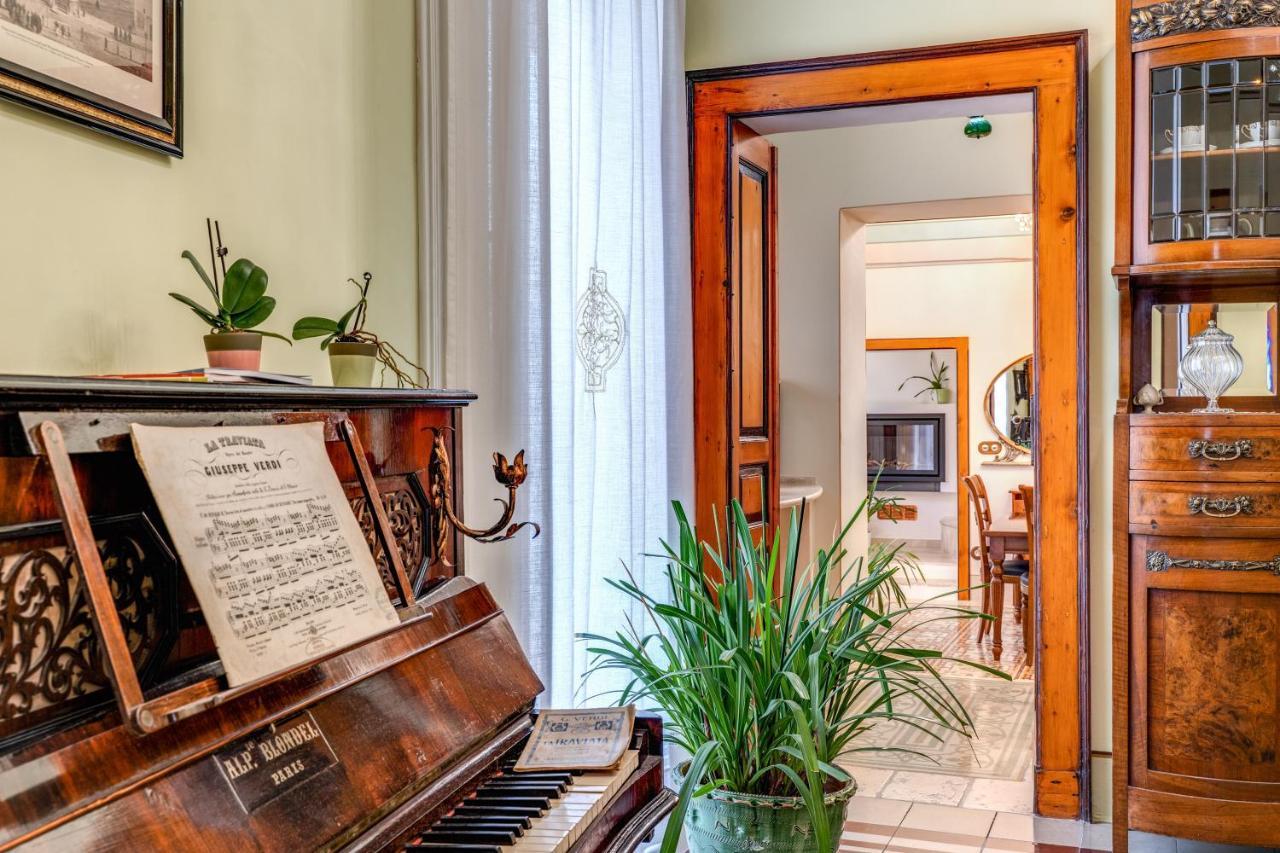Bed and Breakfast Palazzo Stunis - Dimora Di Charme Ostuni Exterior foto