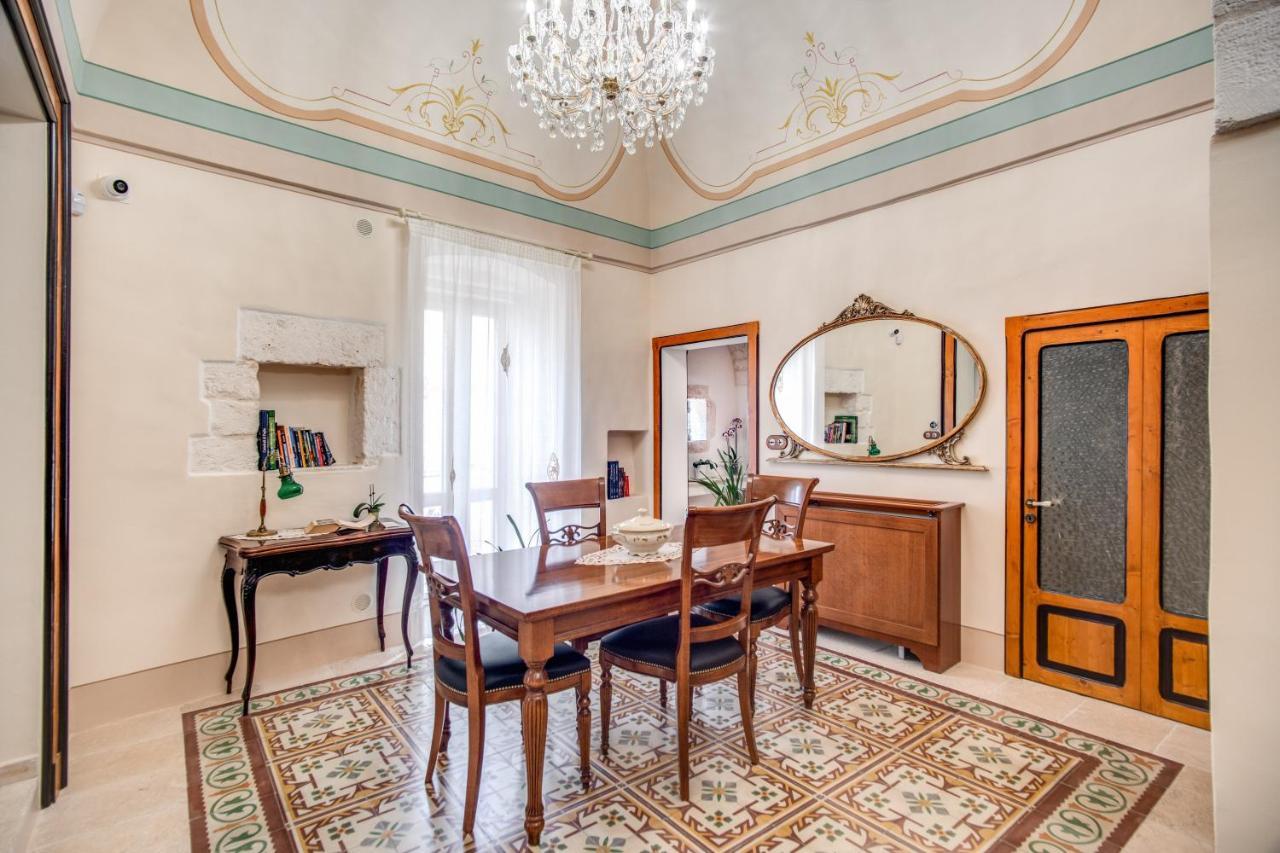 Bed and Breakfast Palazzo Stunis - Dimora Di Charme Ostuni Exterior foto