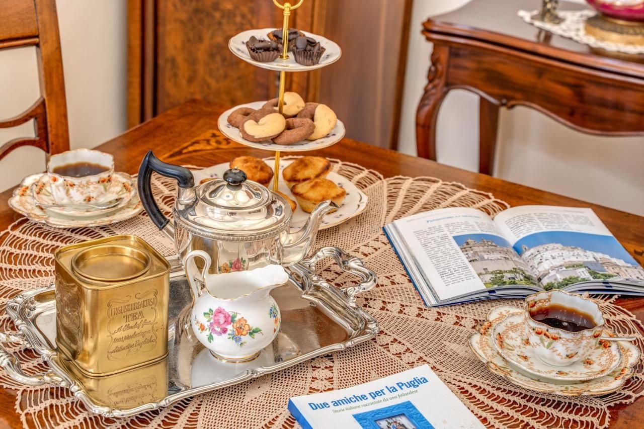 Bed and Breakfast Palazzo Stunis - Dimora Di Charme Ostuni Exterior foto