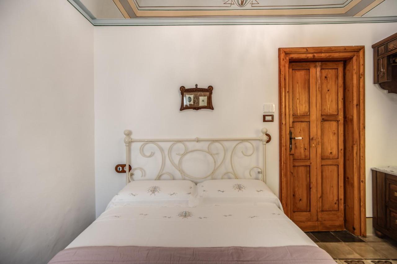 Bed and Breakfast Palazzo Stunis - Dimora Di Charme Ostuni Exterior foto