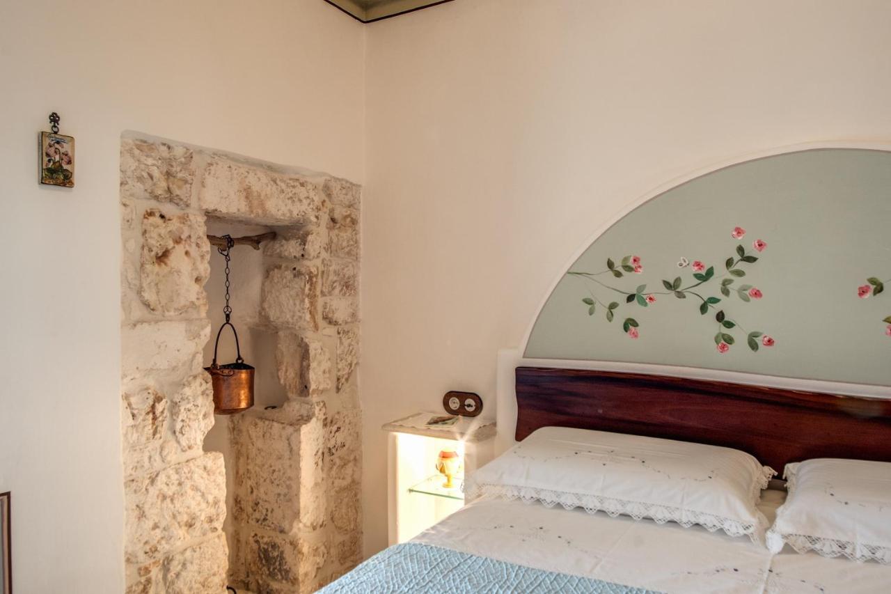 Bed and Breakfast Palazzo Stunis - Dimora Di Charme Ostuni Exterior foto