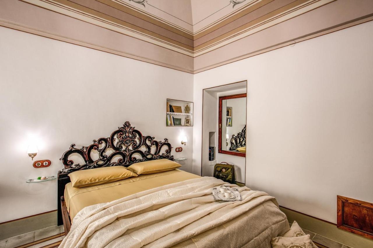 Bed and Breakfast Palazzo Stunis - Dimora Di Charme Ostuni Exterior foto