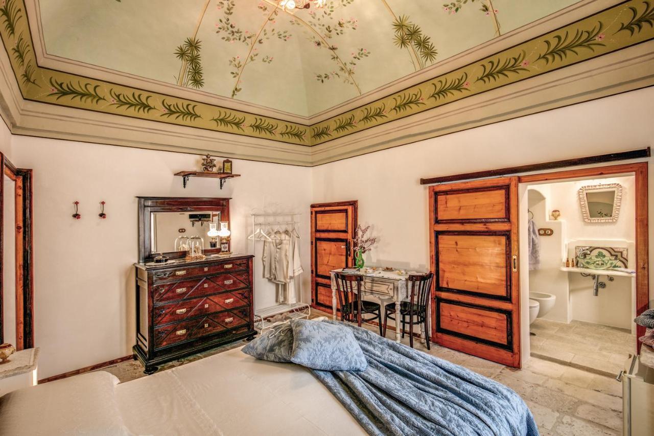 Bed and Breakfast Palazzo Stunis - Dimora Di Charme Ostuni Exterior foto